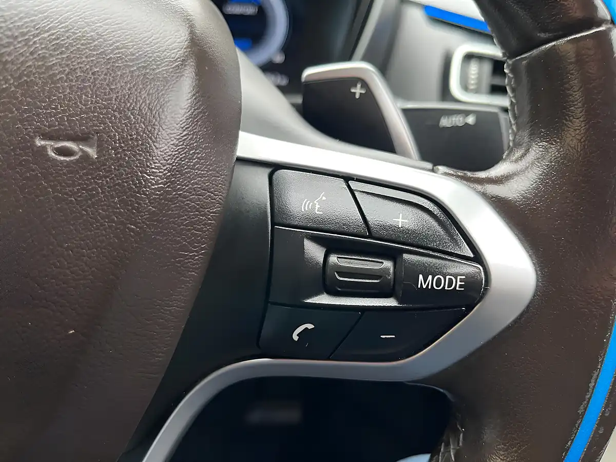 Used 2015 BMW i8 Pure Impulse Design - Interior and Exterior details 20