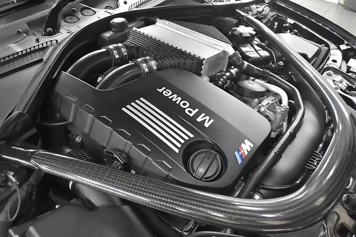 Used 2015 BMW M4 Convertible Black - Interior and Exterior details 9