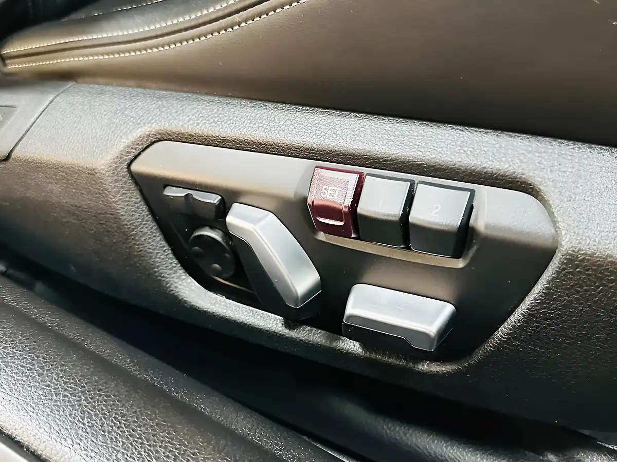 Used 2015 BMW M4 Yellow - Interior and Exterior details 20