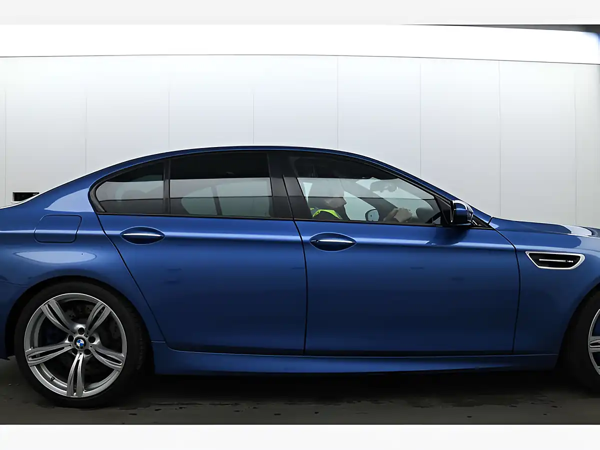 Used 2015 BMW M5 Blue - Interior and Exterior details 12