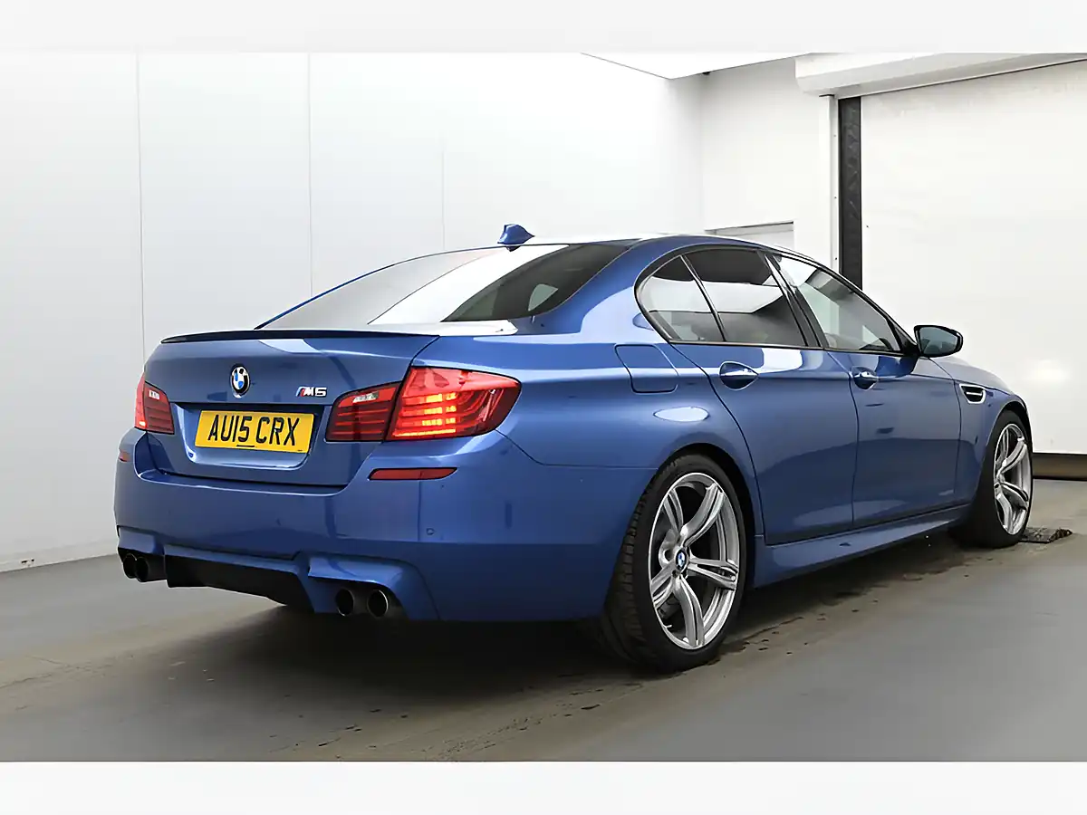 Used 2015 BMW M5 Blue - Interior and Exterior details 14