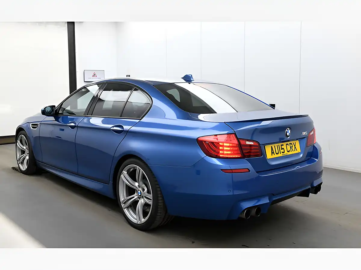 Used 2015 BMW M5 Blue - Interior and Exterior details 3