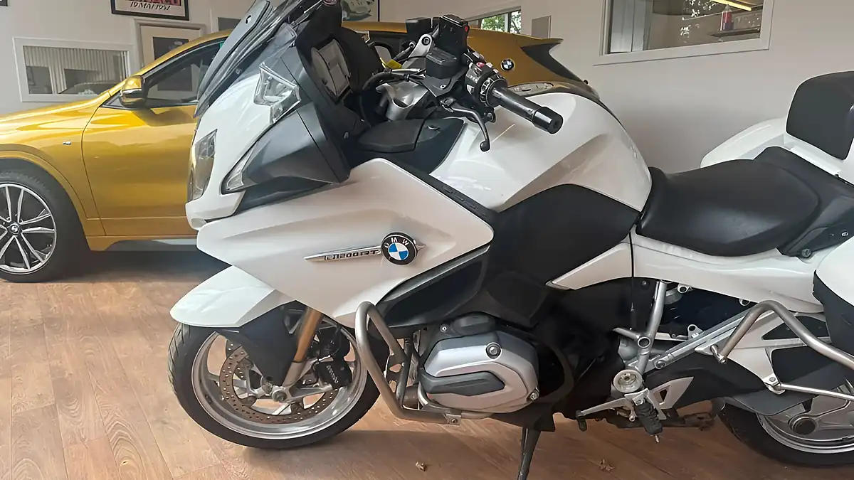 Used 2015 BMW R 1200 Rt Sports Tourer White - Interior and Exterior details 9