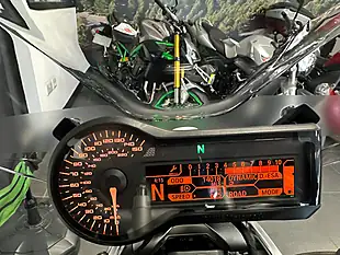 Used 2015 BMW R1200R Naked Grey - Interior and Exterior details 10