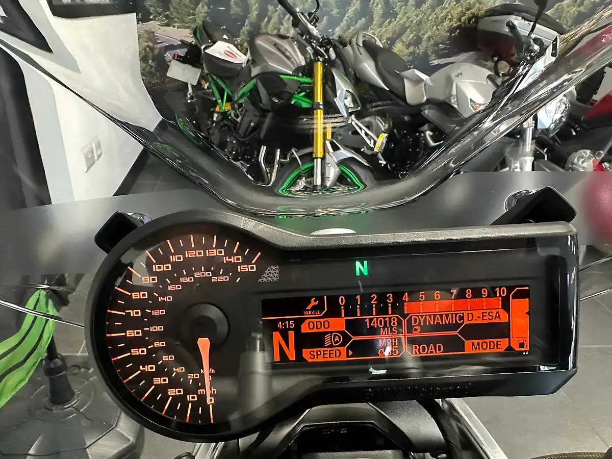 Used 2015 BMW R1200R Naked Grey - Interior and Exterior details 10