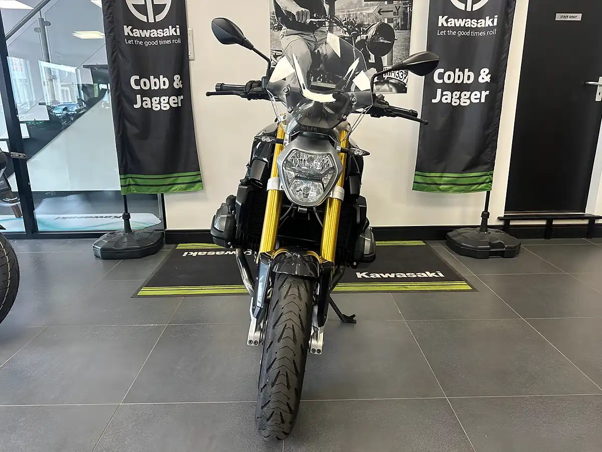 Used 2015 BMW R1200R Naked Grey - Interior and Exterior details 11