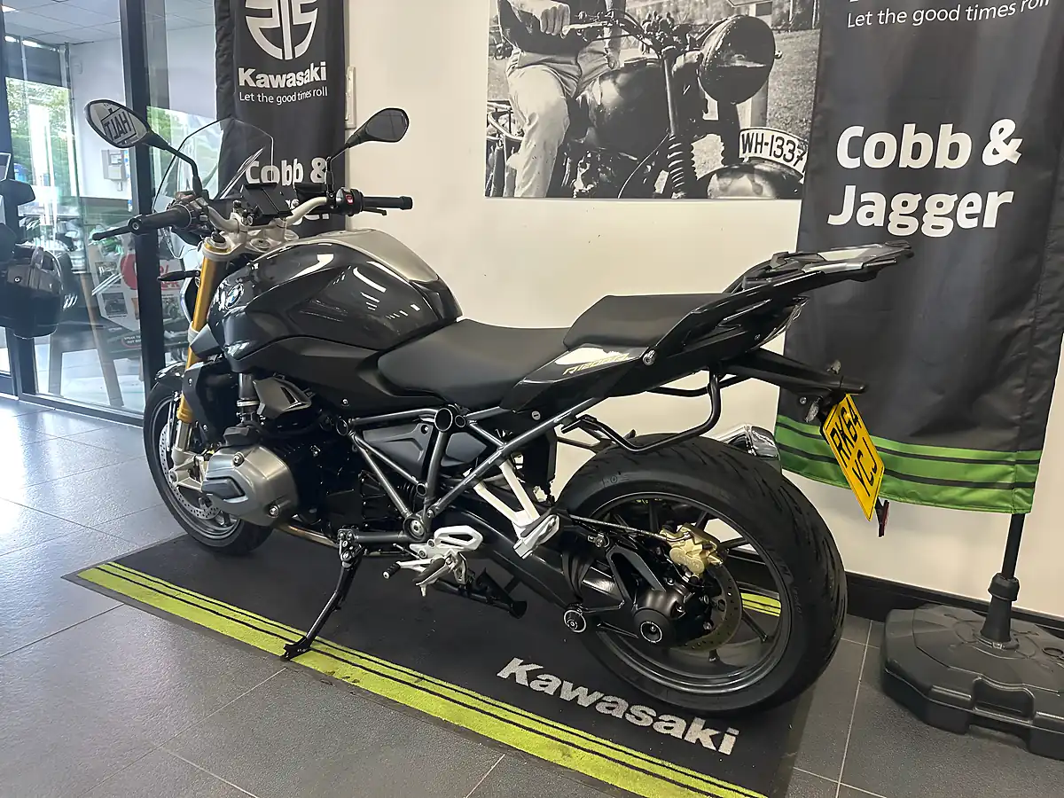 Used 2015 BMW R1200R Naked Grey - Interior and Exterior details 20