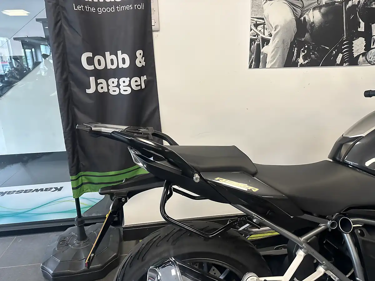 Used 2015 BMW R1200R Naked Grey - Interior and Exterior details 3