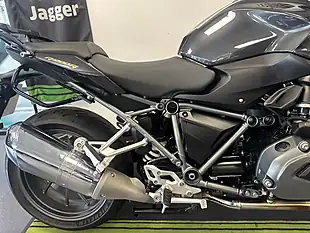 Used 2015 BMW R1200R Naked Grey - Interior and Exterior details 5