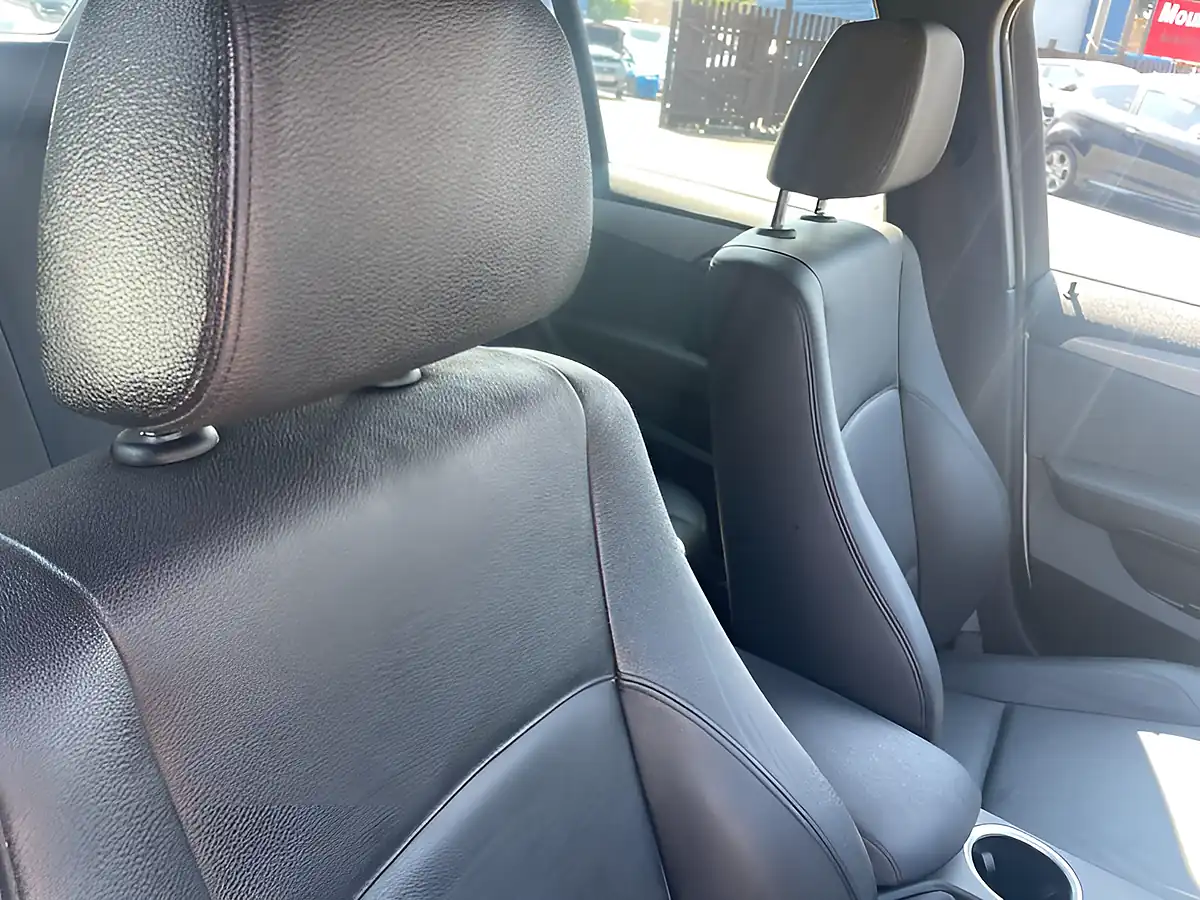 Used 2015 BMW X1 M Sport White - Interior and Exterior details 9