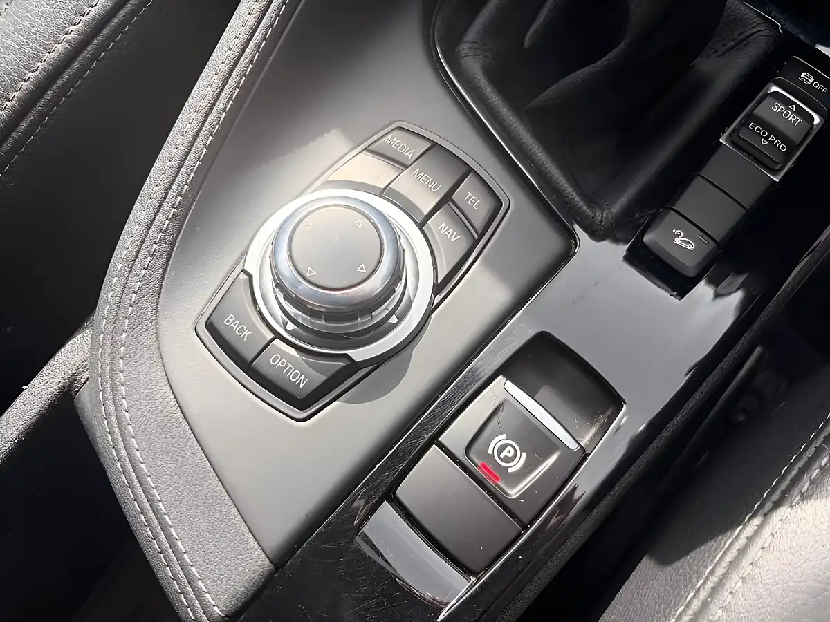 Used 2015 BMW X1 Sport Nav Plus White - Interior and Exterior details 18