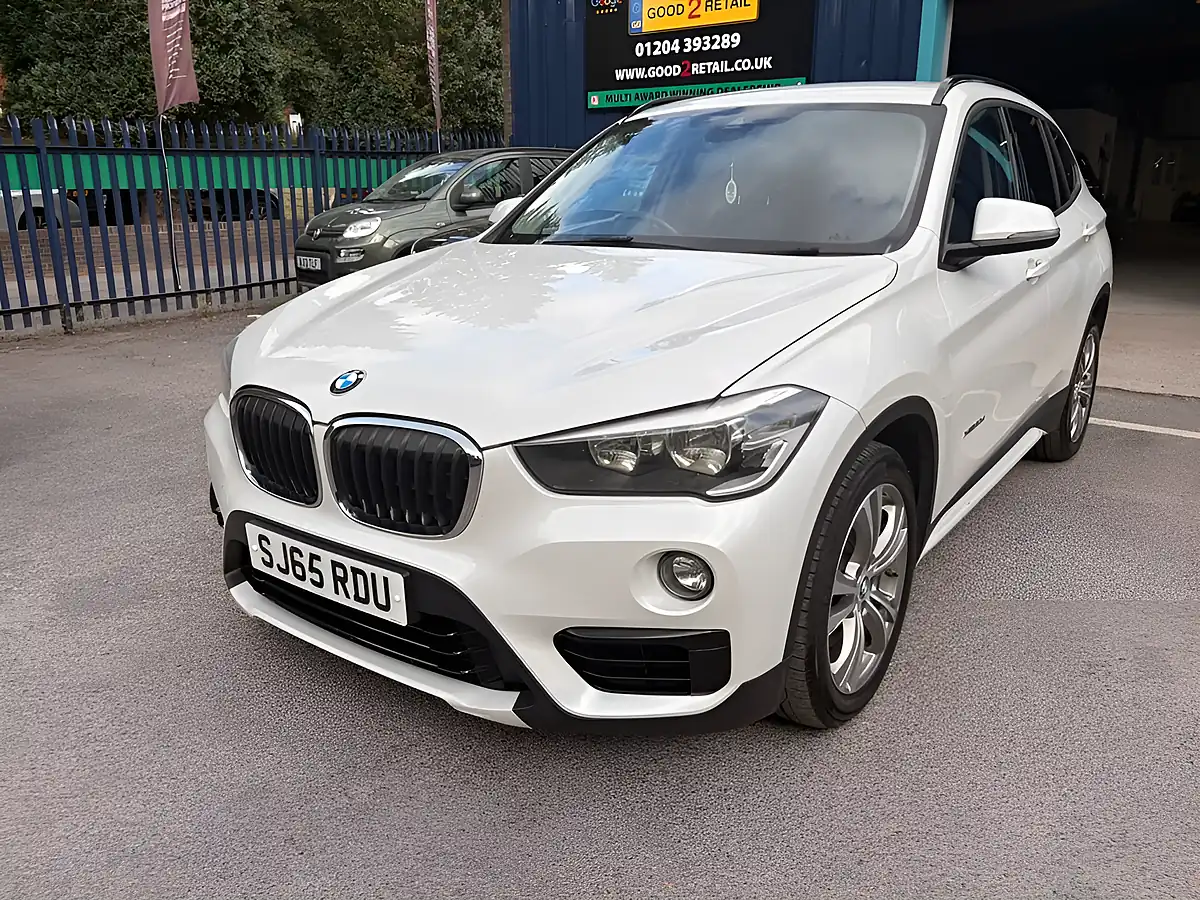 Used 2015 BMW X1 Sport Nav Plus White - Interior and Exterior details 4