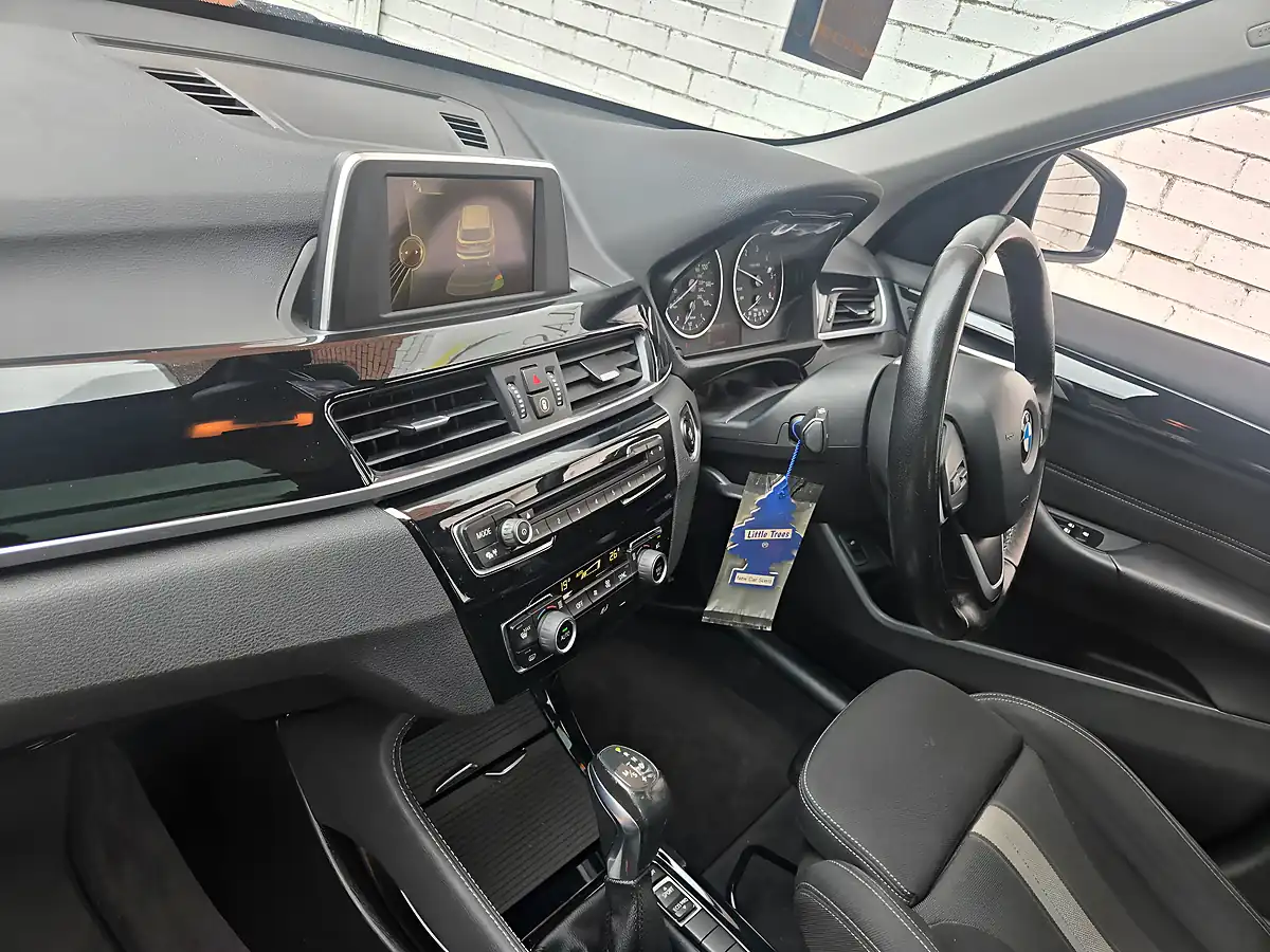 Used 2015 BMW X1 Sport Silver - Interior and Exterior details 10
