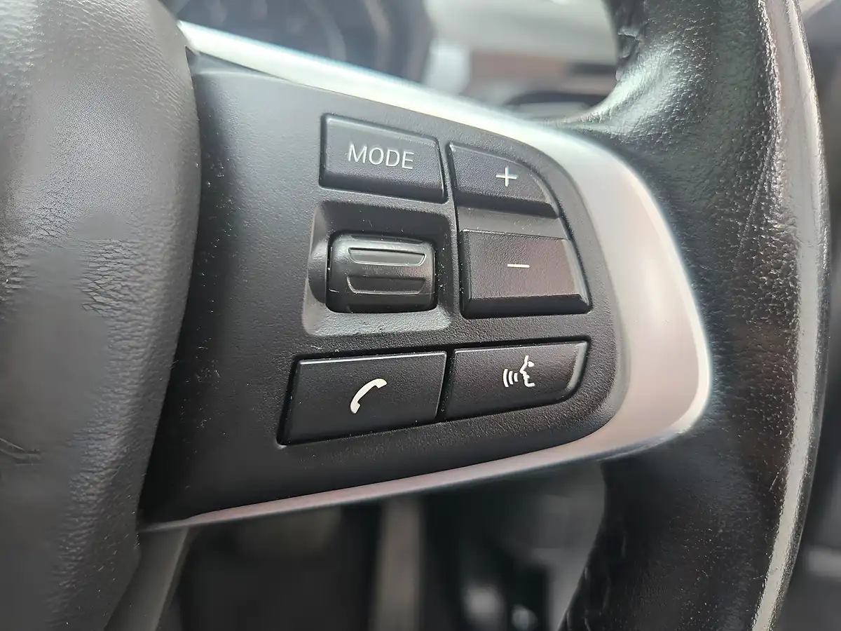 Used 2015 BMW X1 Sport Silver - Interior and Exterior details 18