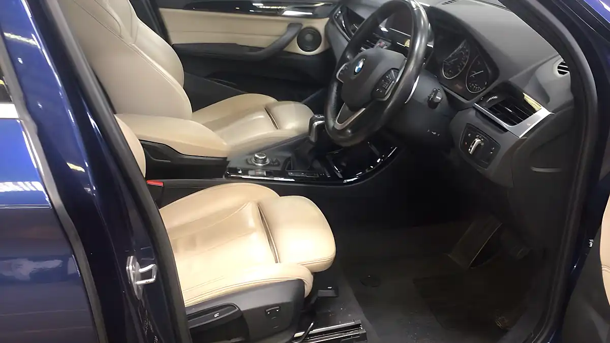 Used 2015 BMW X1 Xline Blue - Interior and Exterior details 10