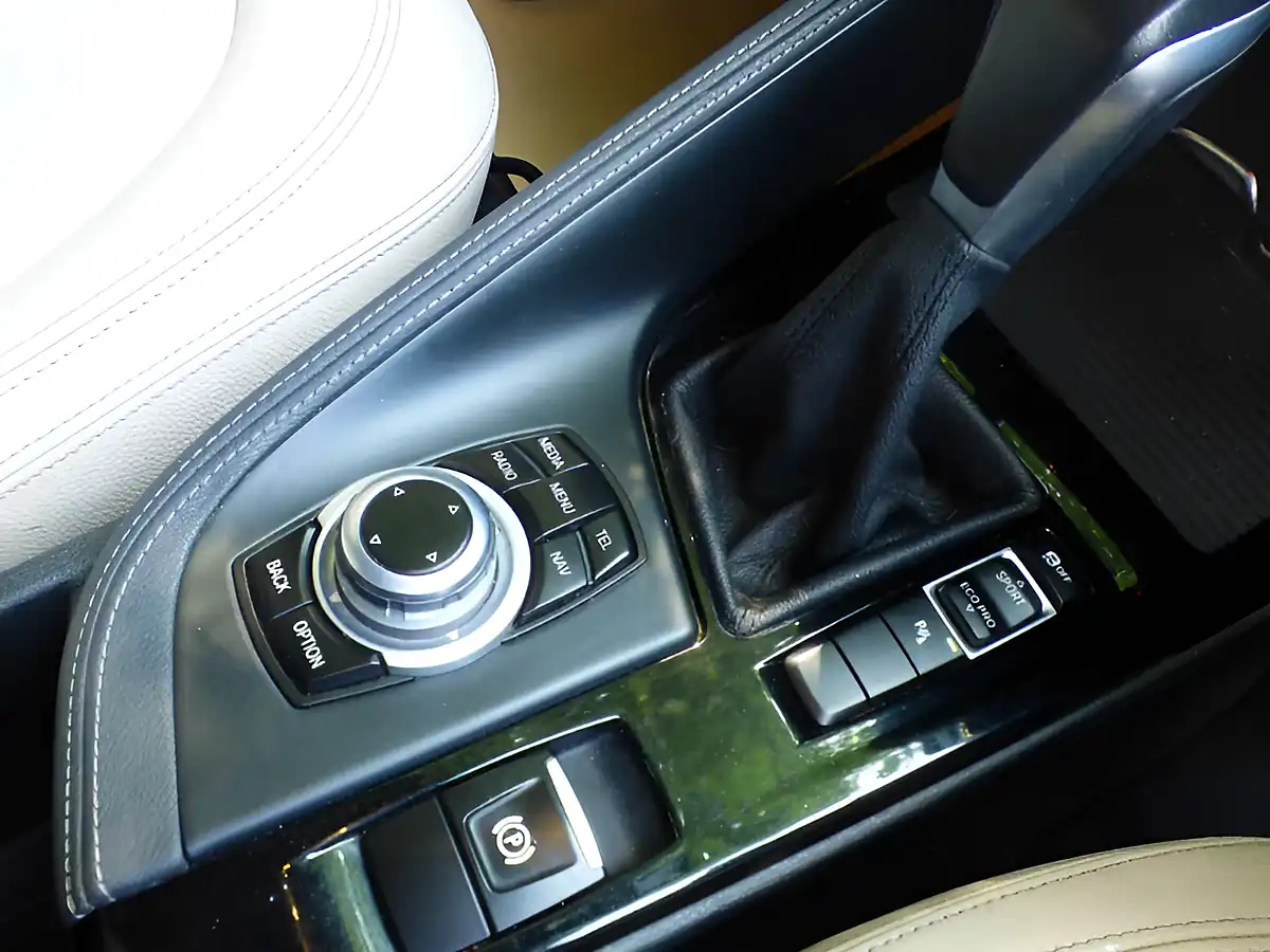 Used 2015 BMW X1 Xline Blue - Interior and Exterior details 16