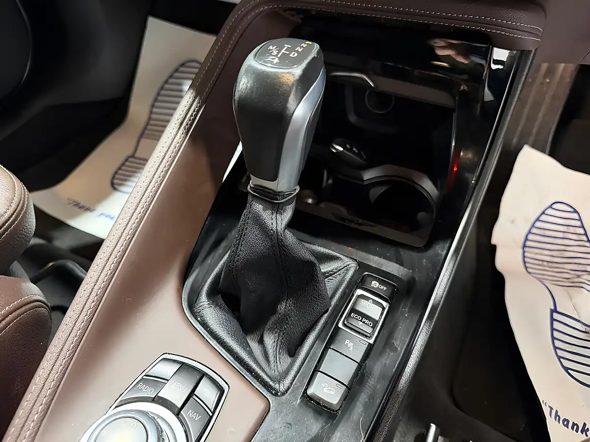 Used 2015 BMW X1 Xline White - Interior and Exterior details 14