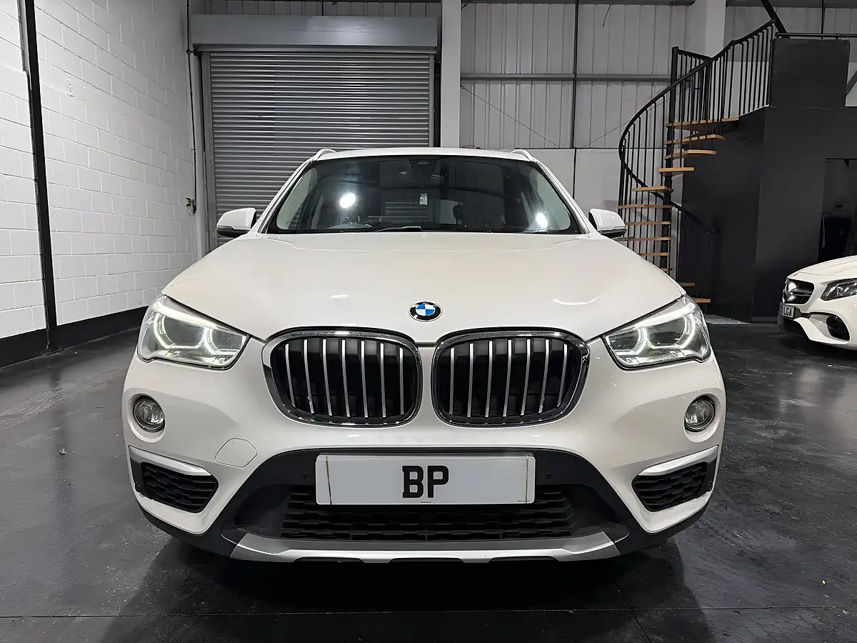 Used 2015 BMW X1 Xline White - Interior and Exterior details 6