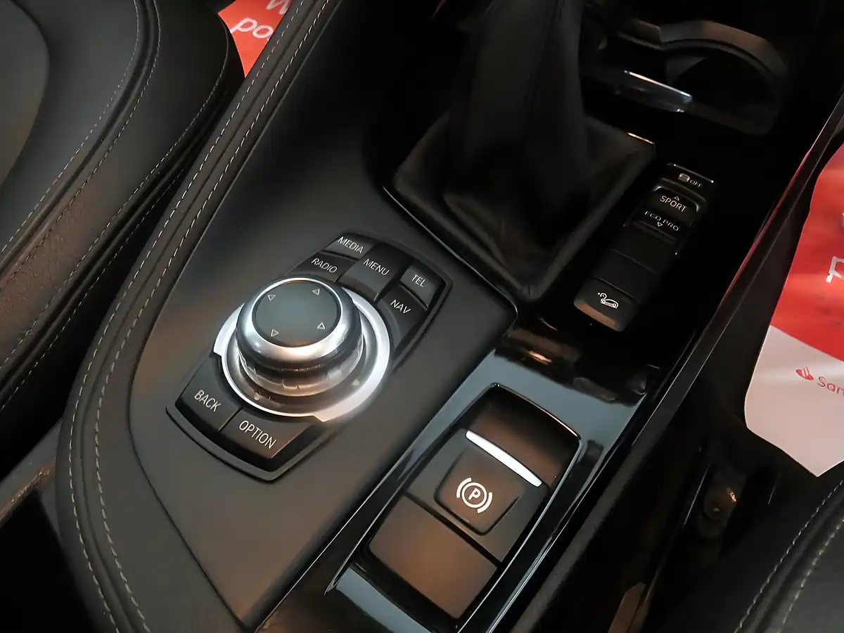 Used 2015 BMW X1 Xline White - Interior and Exterior details 16