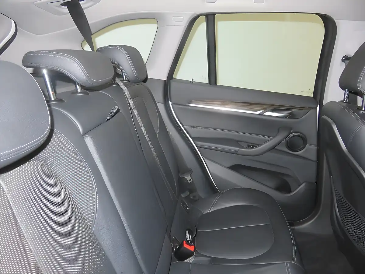 Used 2015 BMW X1 Xline White - Interior and Exterior details 19