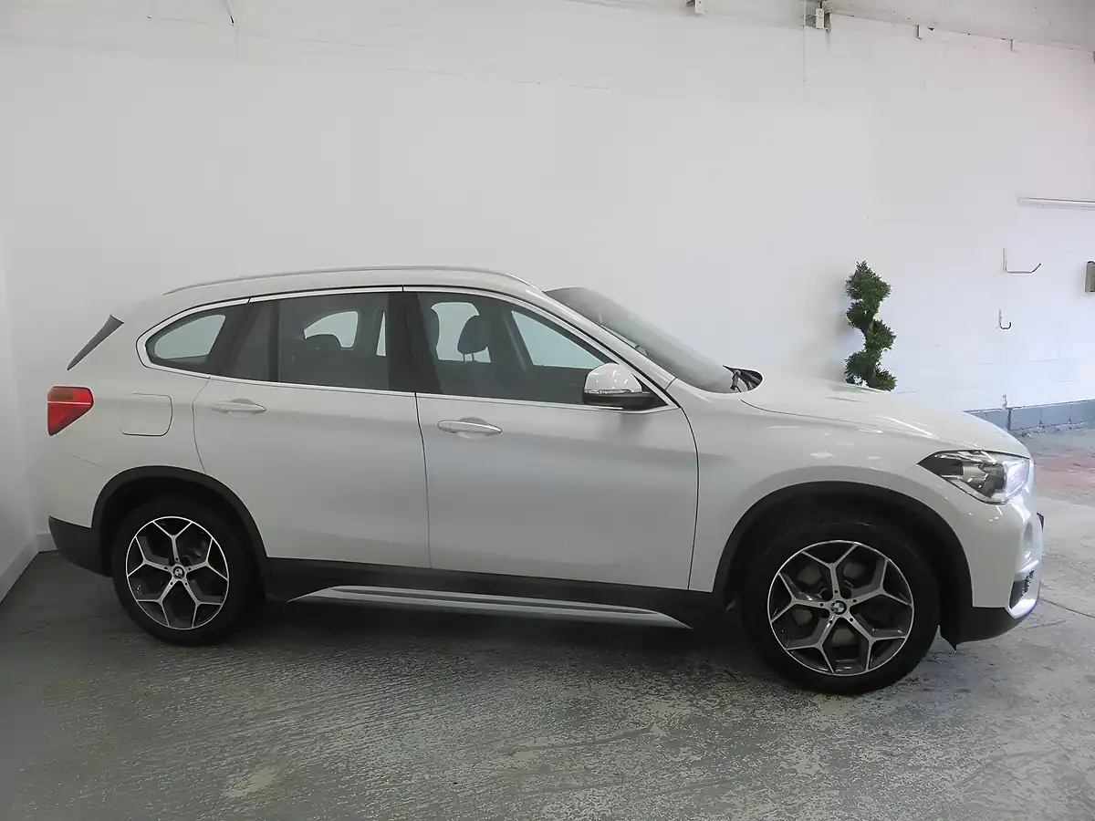 Used 2015 BMW X1 Xline White - Interior and Exterior details 3