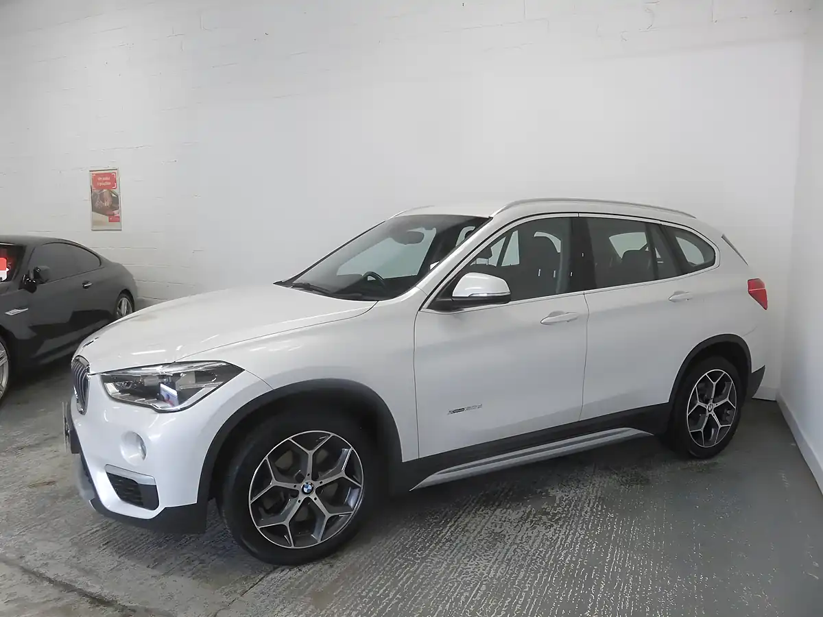 Used 2015 BMW X1 Xline White - Interior and Exterior details 4