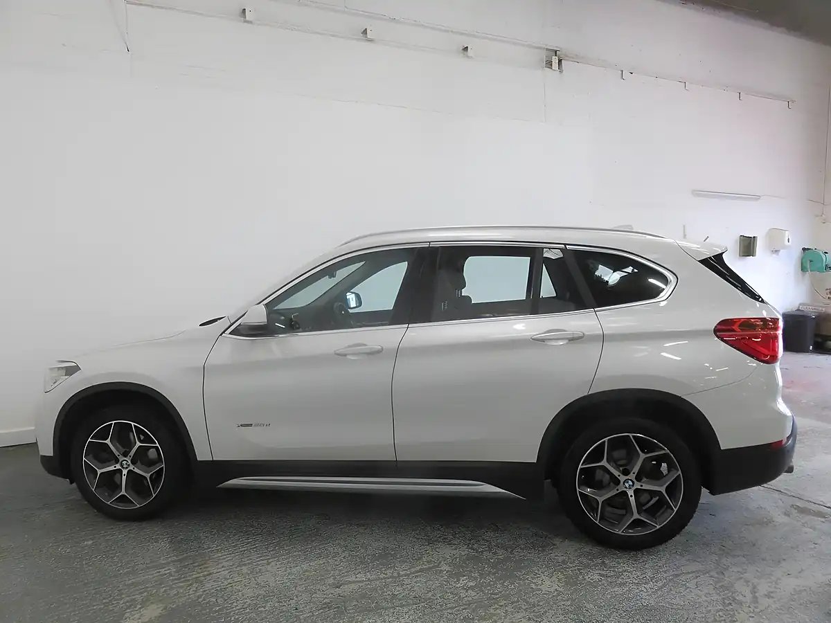 Used 2015 BMW X1 Xline White - Interior and Exterior details 7