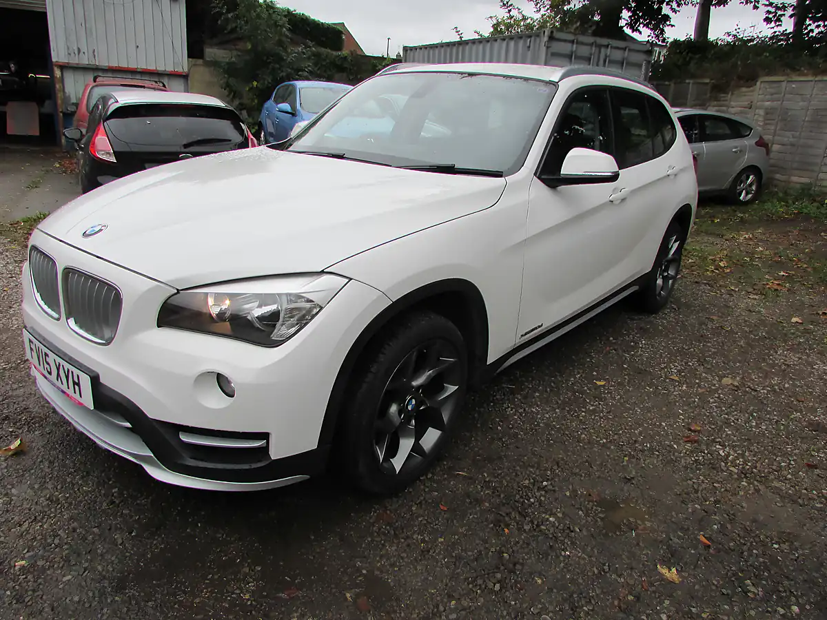 Used 2015 BMW X1 Xline White - Interior and Exterior details 10