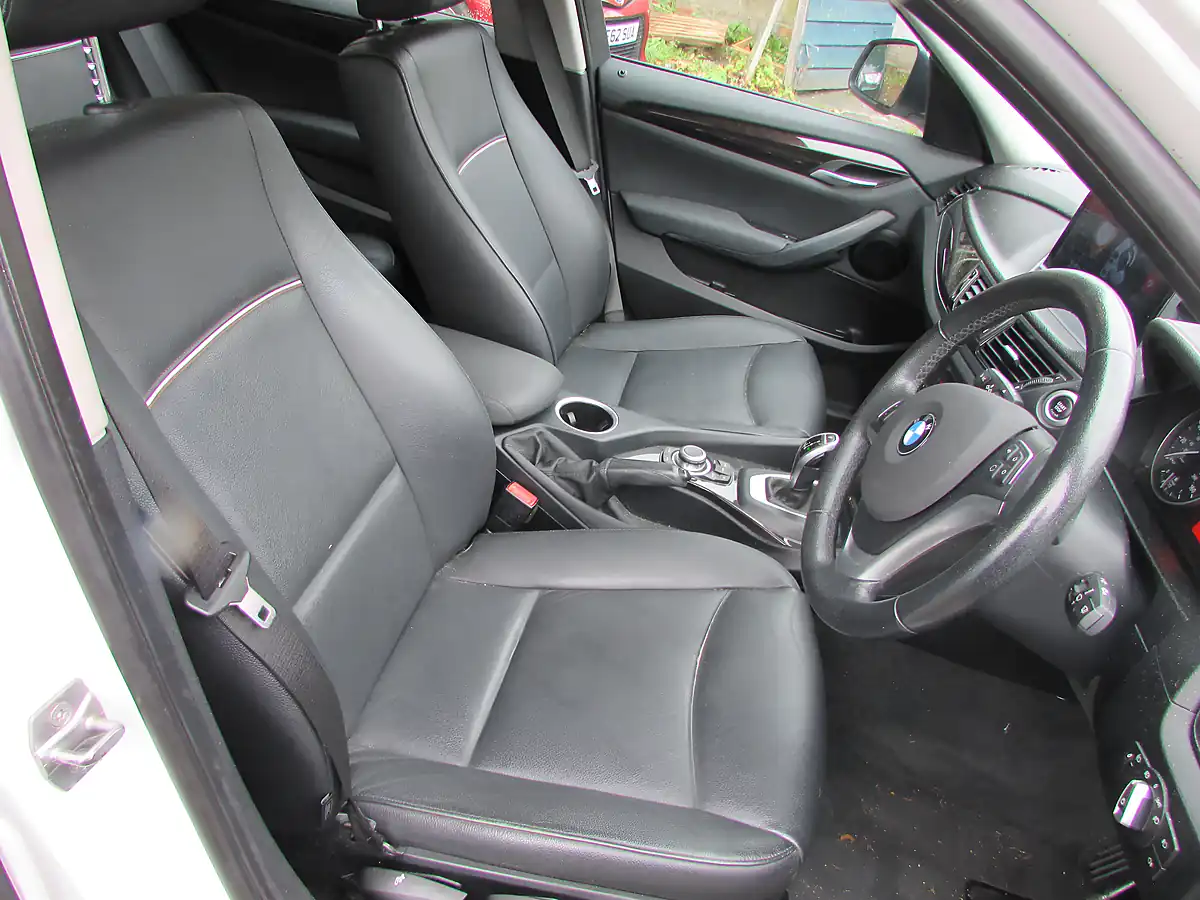 Used 2015 BMW X1 Xline White - Interior and Exterior details 12