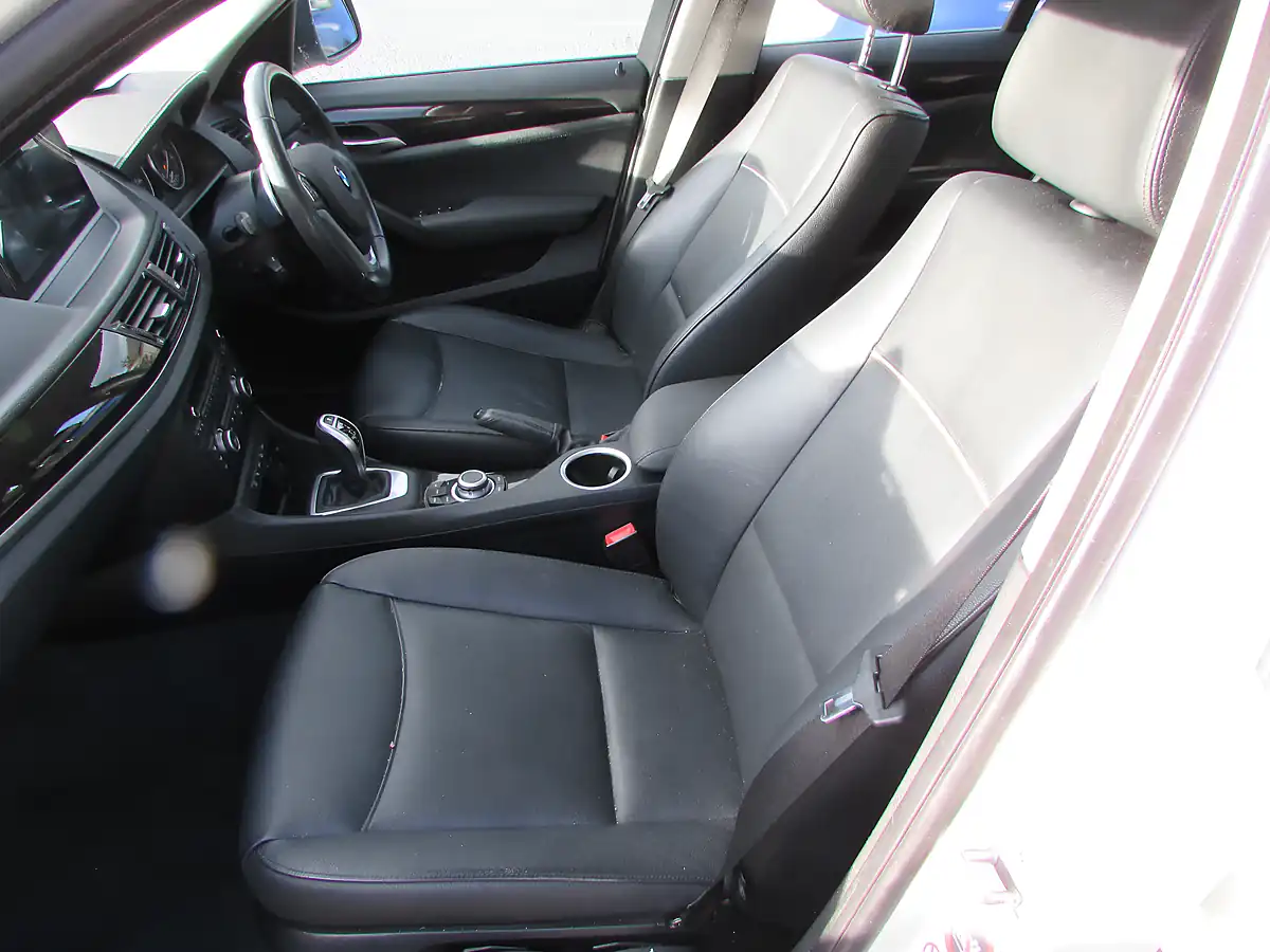 Used 2015 BMW X1 Xline White - Interior and Exterior details 4
