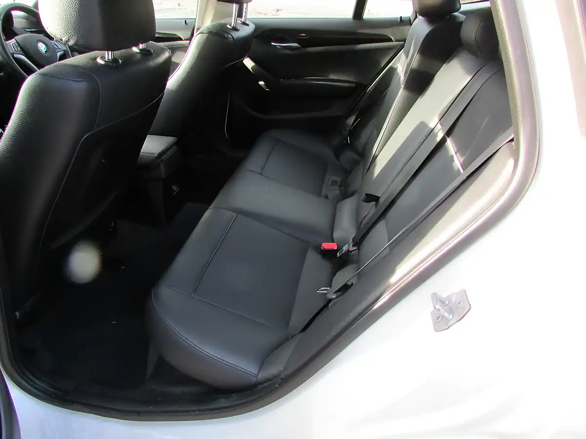 Used 2015 BMW X1 Xline White - Interior and Exterior details 6
