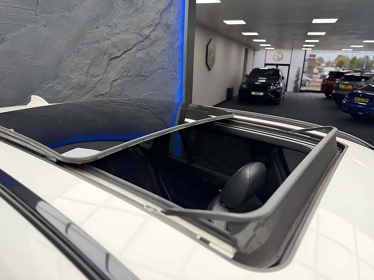 Used 2015 BMW X1 Xline White - Interior and Exterior details 16