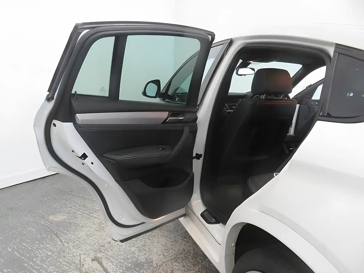 Used 2015 BMW X4 M Sport White - Interior and Exterior details 12