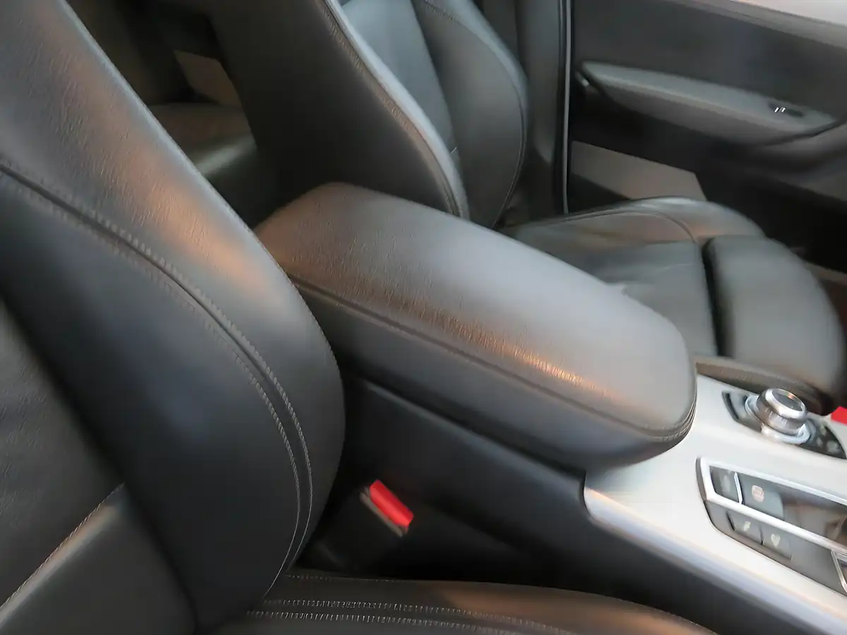 Used 2015 BMW X4 M Sport White - Interior and Exterior details 16