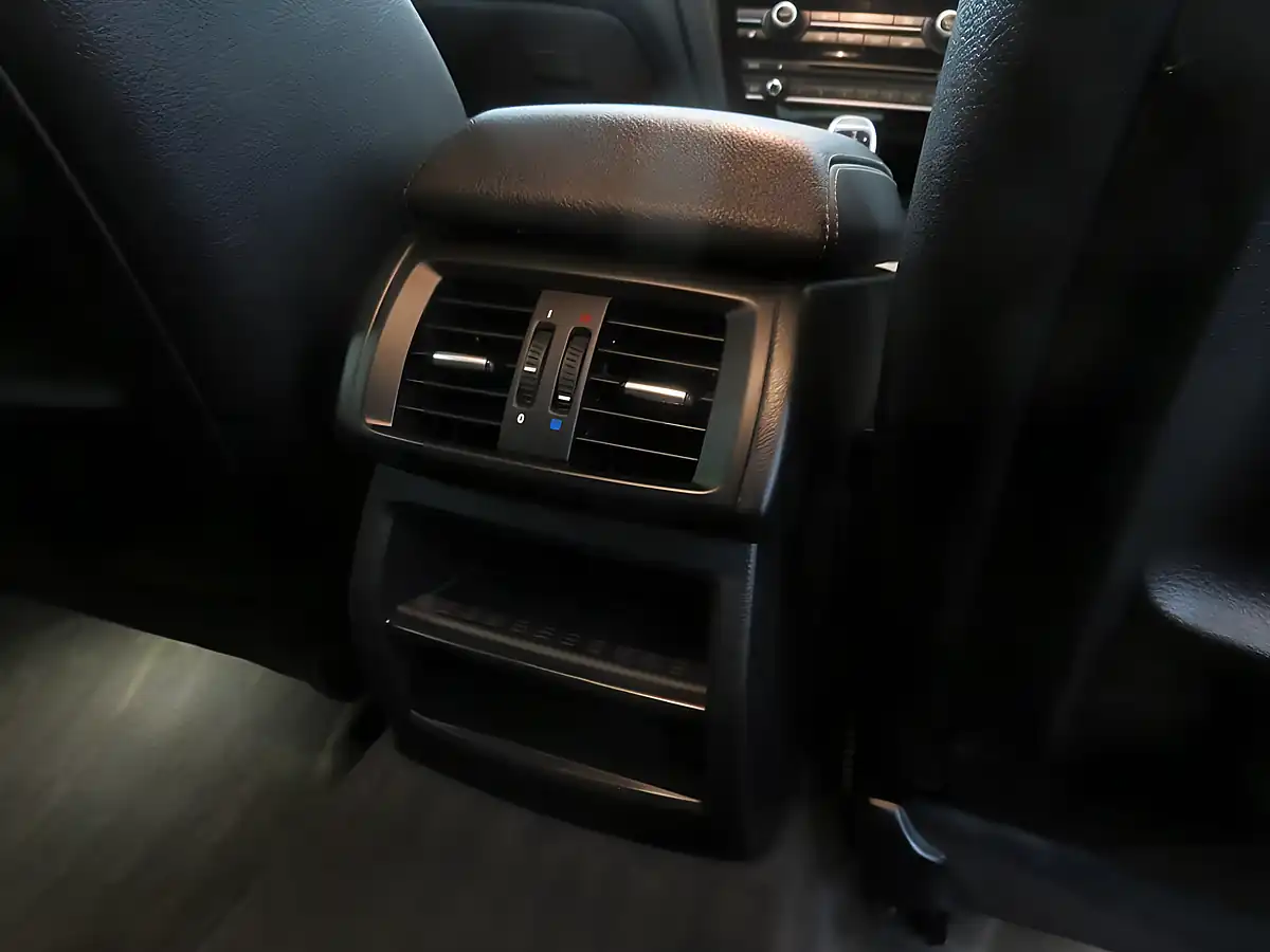 Used 2015 BMW X4 M Sport White - Interior and Exterior details 19