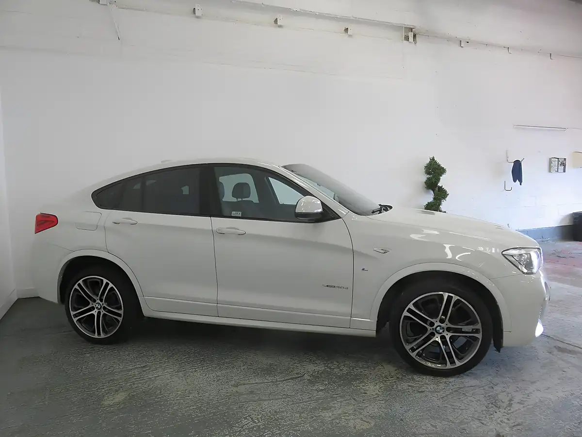 Used 2015 BMW X4 M Sport White - Interior and Exterior details 3