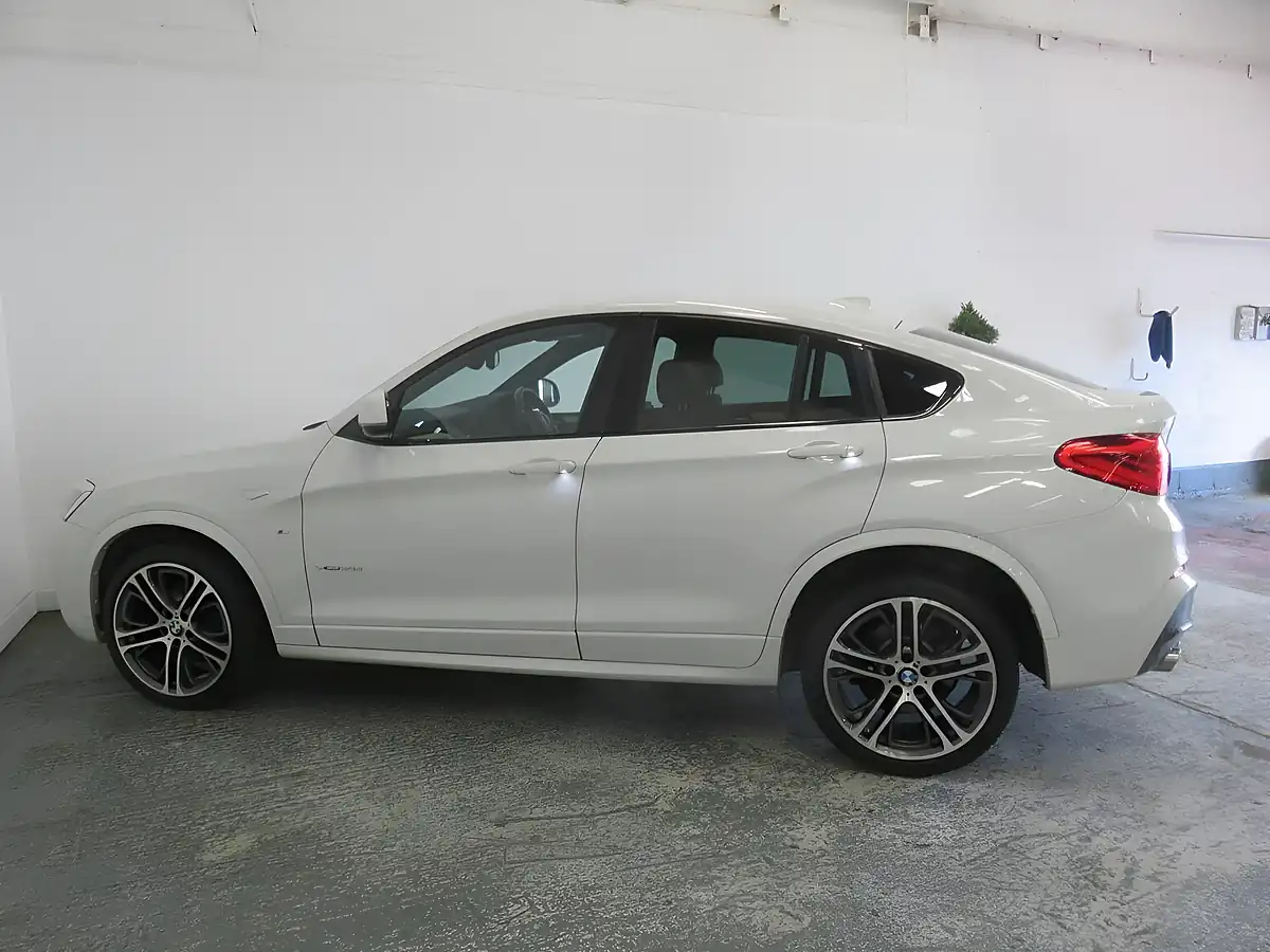 Used 2015 BMW X4 M Sport White - Interior and Exterior details 7
