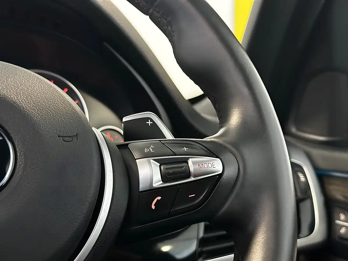 Used 2015 BMW X5 M Sport Alpine White - Interior and Exterior details 14