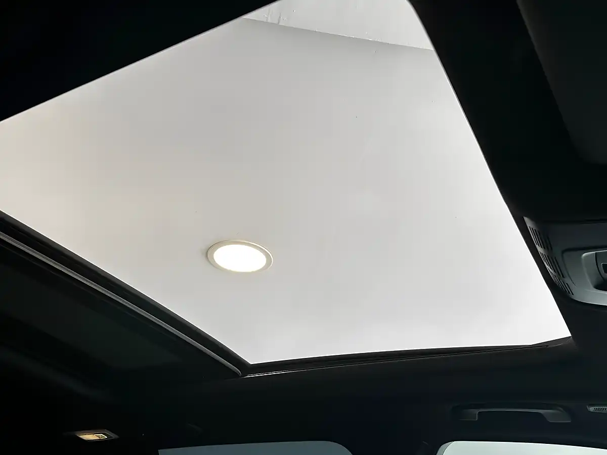 Used 2015 BMW X5 M Sport Alpine White - Interior and Exterior details 19