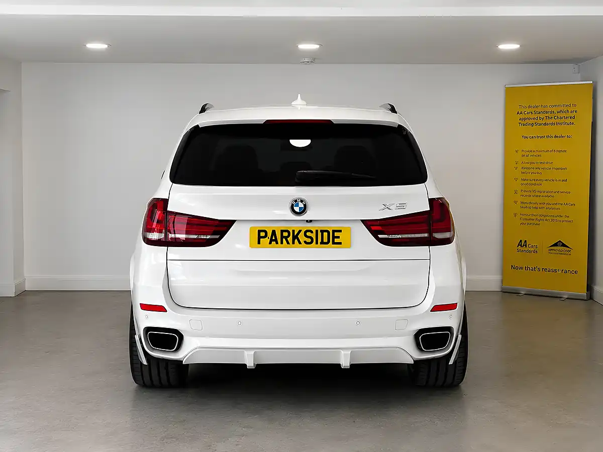 Used 2015 BMW X5 M Sport Alpine White - Interior and Exterior details 5