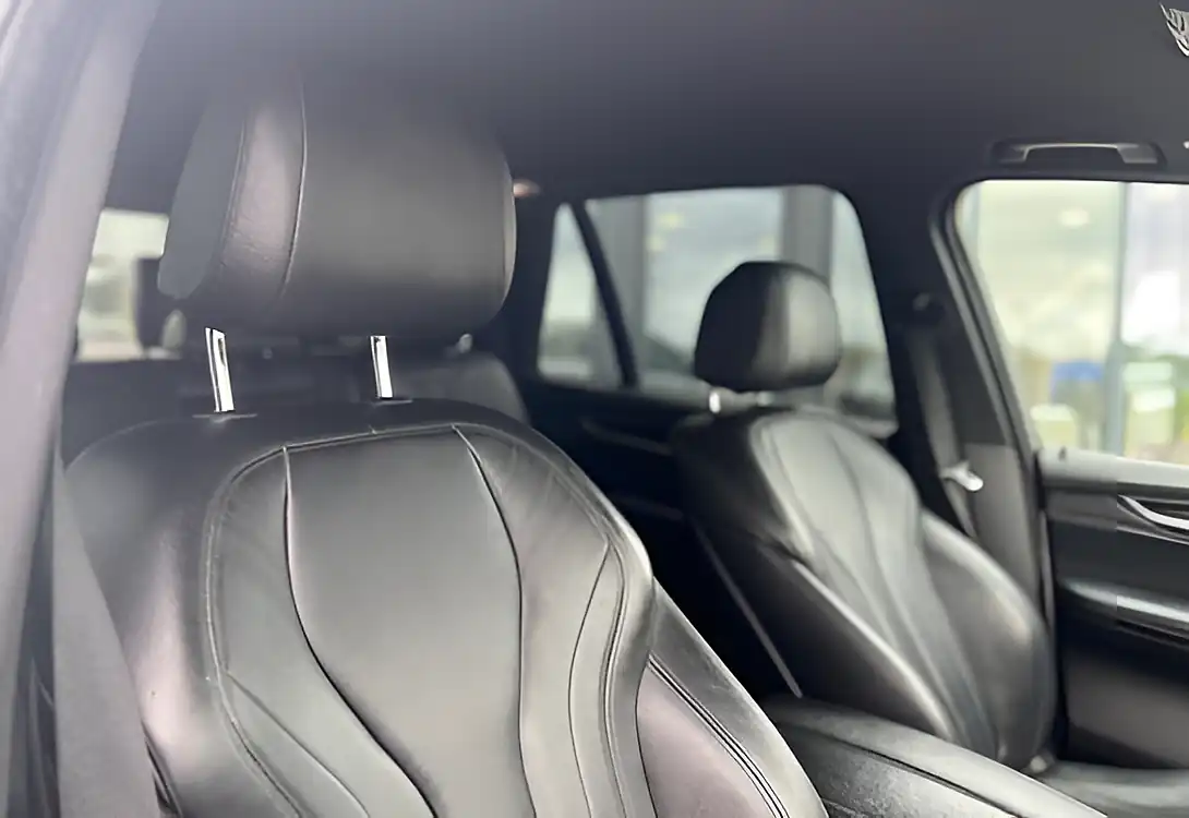 Used 2015 BMW X5 M Sport Alpine White - Interior and Exterior details 11