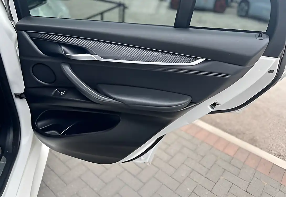 Used 2015 BMW X5 M Sport Alpine White - Interior and Exterior details 14
