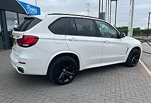 Used 2015 BMW X5 M Sport Alpine White - Interior and Exterior details 8