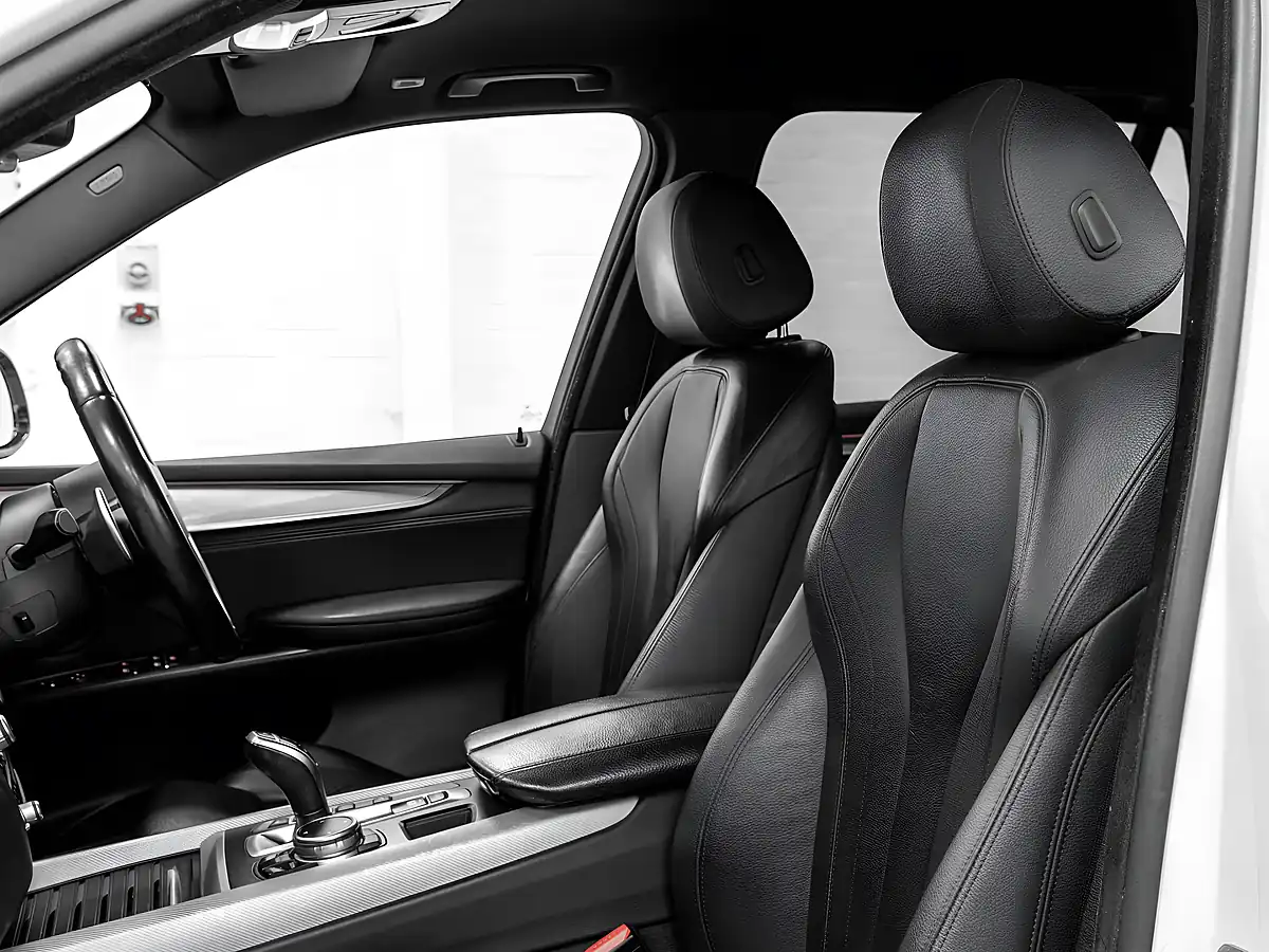 Used 2015 BMW X5 M Sport Alpine White - Interior and Exterior details 14