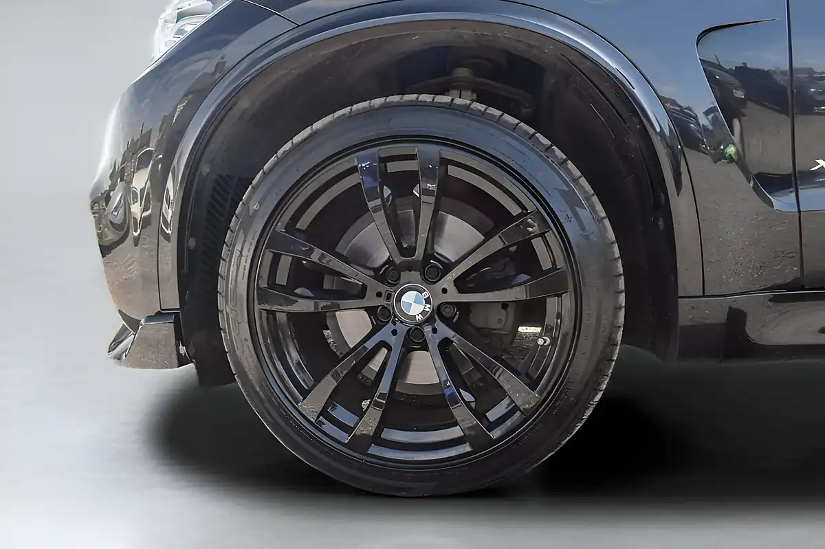 Used 2015 BMW X5 M Sport Black - Interior and Exterior details 11