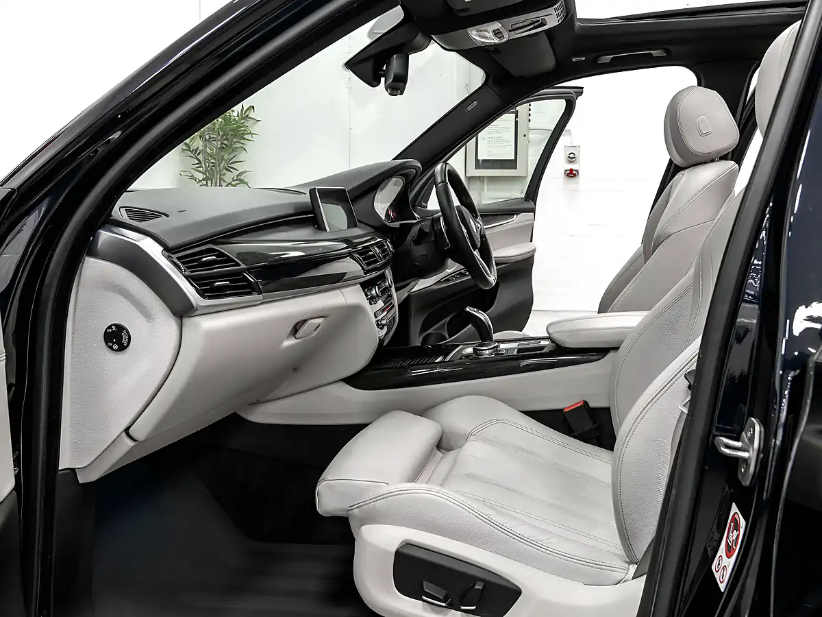 Used 2015 BMW X5 M Sport Carbon Black - Interior and Exterior details 11