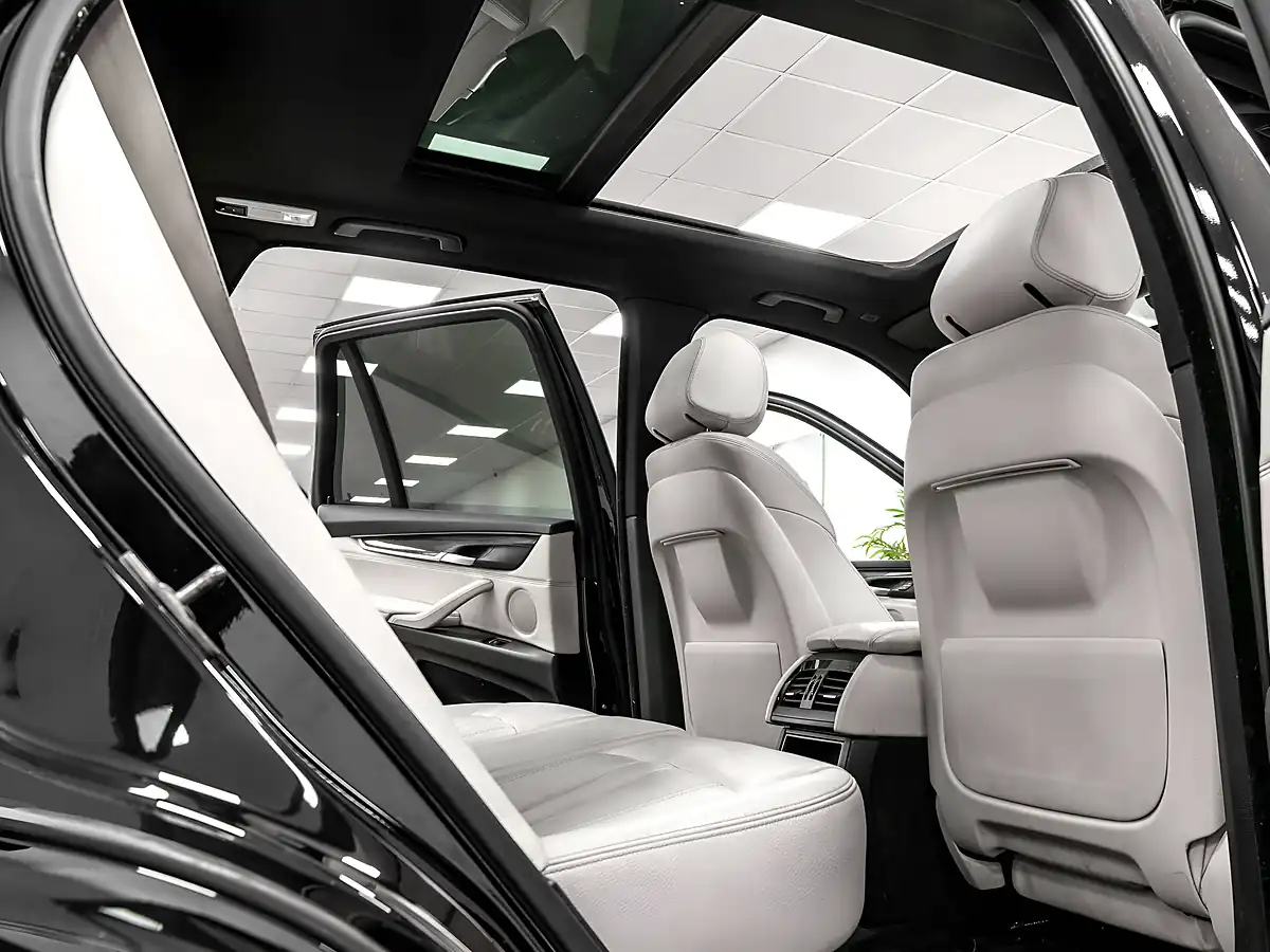 Used 2015 BMW X5 M Sport Carbon Black - Interior and Exterior details 14