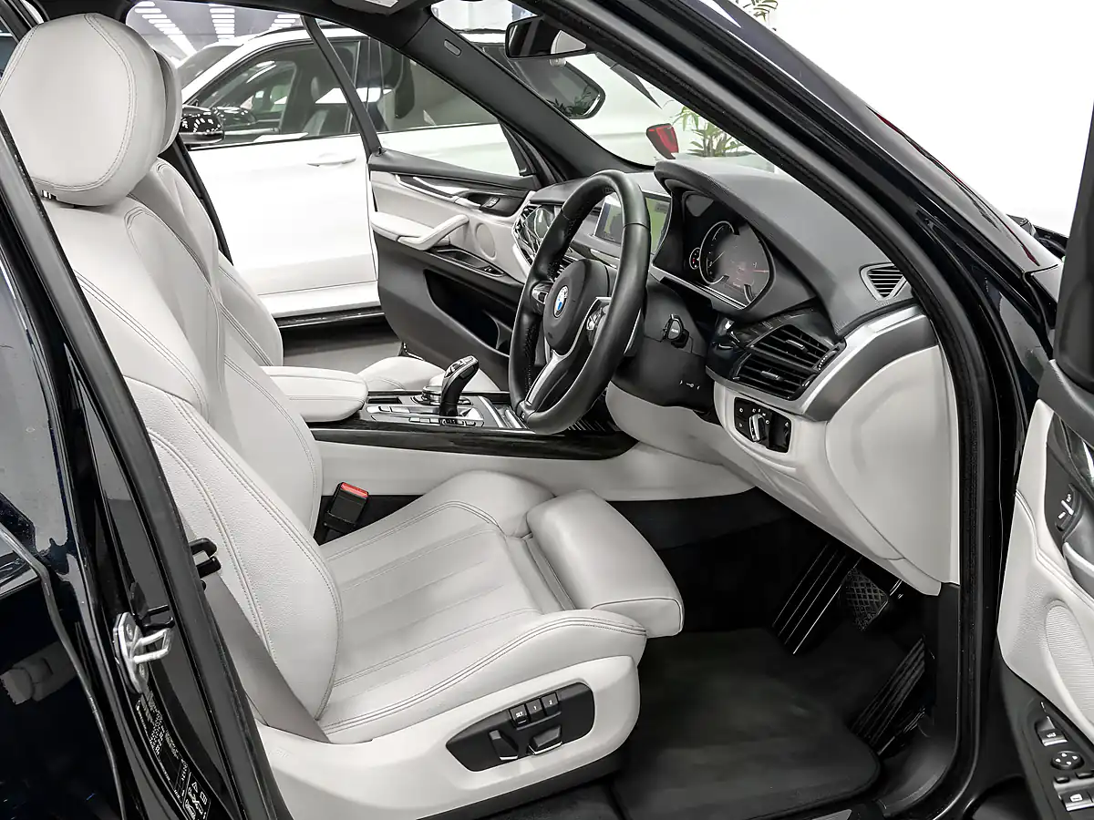 Used 2015 BMW X5 M Sport Carbon Black - Interior and Exterior details 11