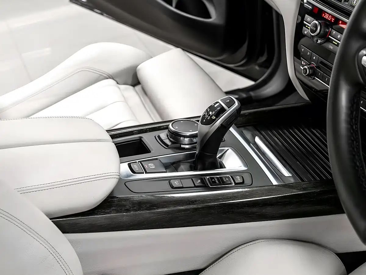 Used 2015 BMW X5 M Sport Carbon Black - Interior and Exterior details 17