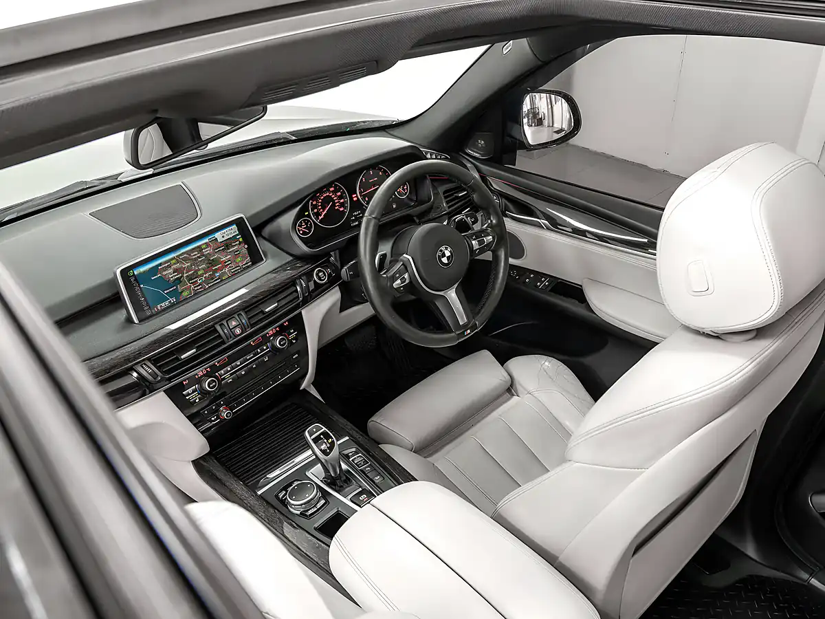 Used 2015 BMW X5 M Sport Carbon Black - Interior and Exterior details 12